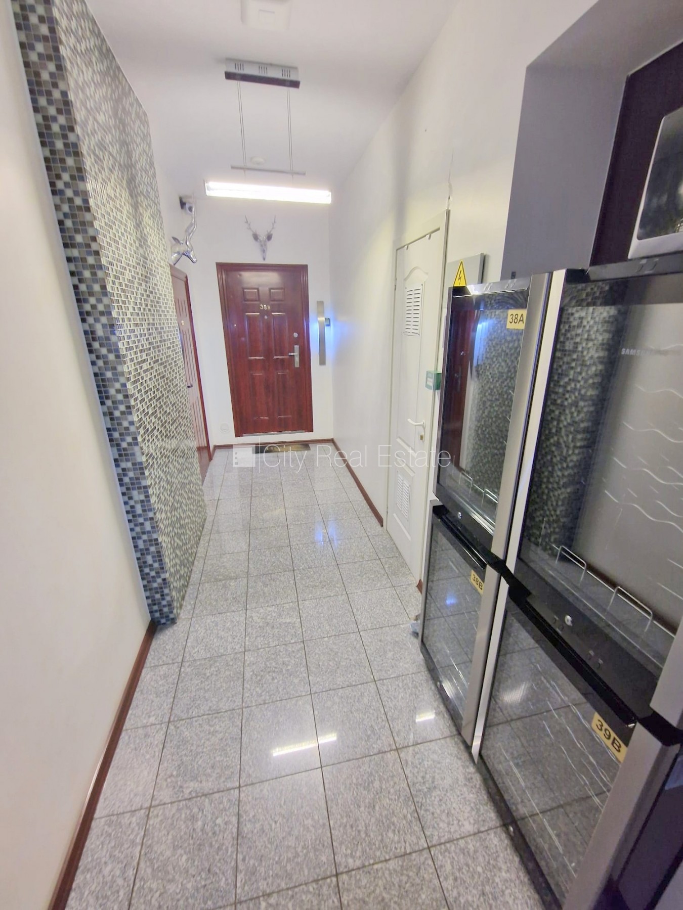 Sludinājumi. Projekts - Aleksandra Čaka 33, pagalma ēka, slēgts pagalms, ieeja no pagalma, kāpņu telpa pēc Cena: 420 EUR/mēn Foto #23