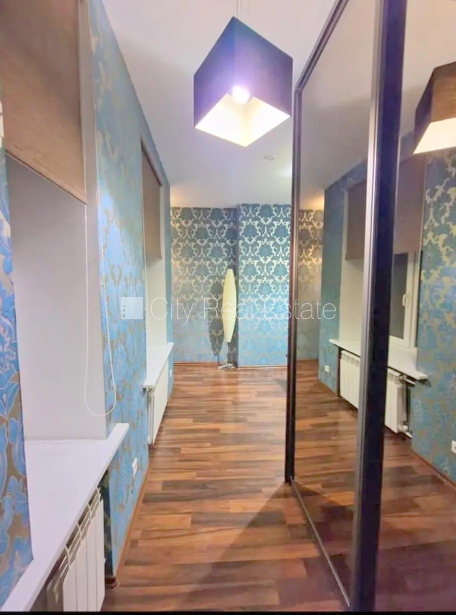 Sludinājumi. Projekts - Aleksandra Čaka 33, pagalma ēka, slēgts pagalms, ieeja no pagalma, kāpņu telpa pēc Cena: 420 EUR/mēn Foto #11