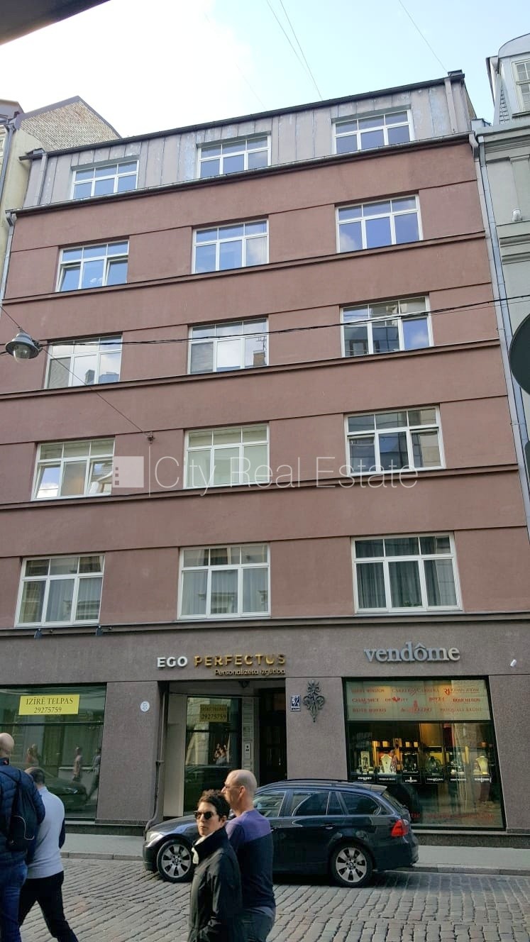 Объявление. Фасадный дом, реновированный дом, вход с улицы, лифт, лестничная клетка после капитального ремонта, Цена: 924 EUR/мес. Foto #12