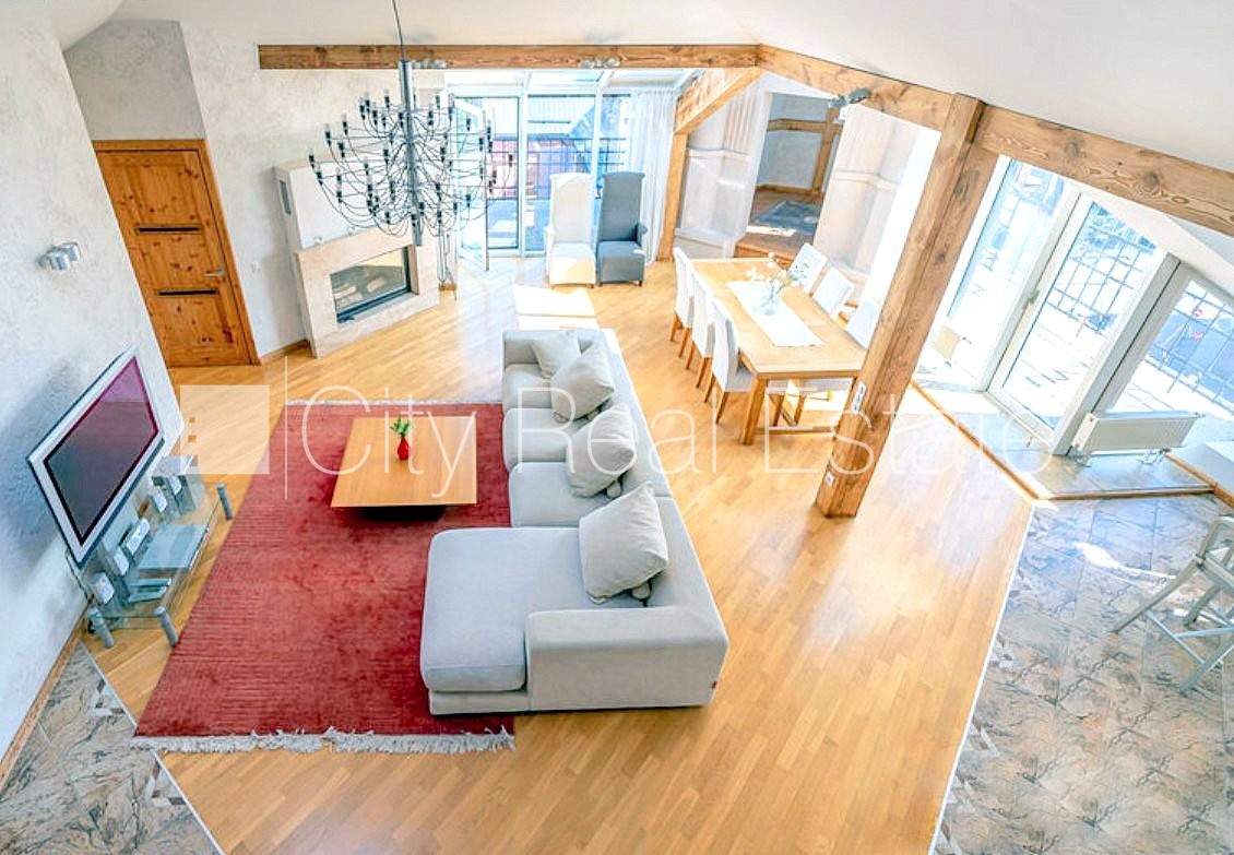 Sludinājumi. Zeme īpašumā, fasādes māja, renovēta māja, labiekārtota apzaļumota teritorija, bruģēts Cena: 595000 EUR Foto #1