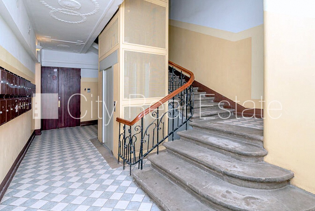 Sludinājumi. Zeme īpašumā, fasādes māja, renovēta māja, labiekārtota apzaļumota teritorija, bruģēts Cena: 595000 EUR Foto #19