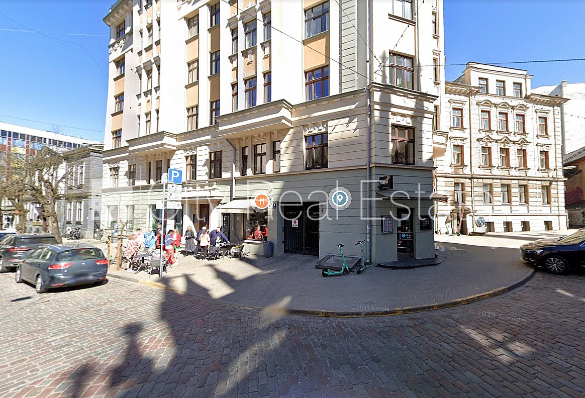 Sludinājumi. Zeme īpašumā, fasādes māja, renovēta māja, labiekārtota apzaļumota teritorija, bruģēts Cena: 595000 EUR Foto #22