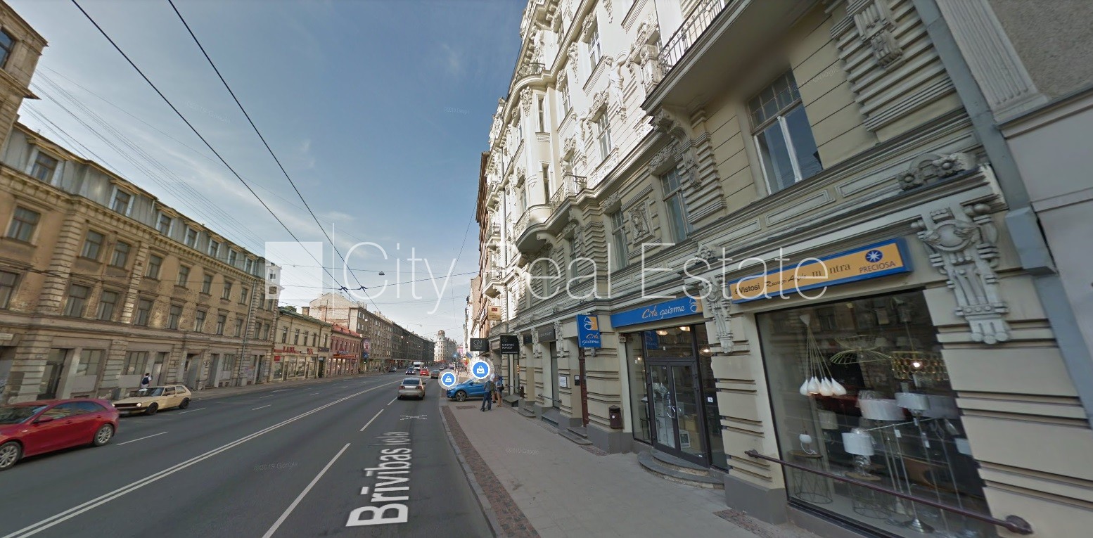 Sludinājumi. Pagalma māja, renovēta māja, slēgts pagalms, iespēja nomāt autostāvvietu, ieeja no ielas un Cena: 180 EUR/mēn Foto #12