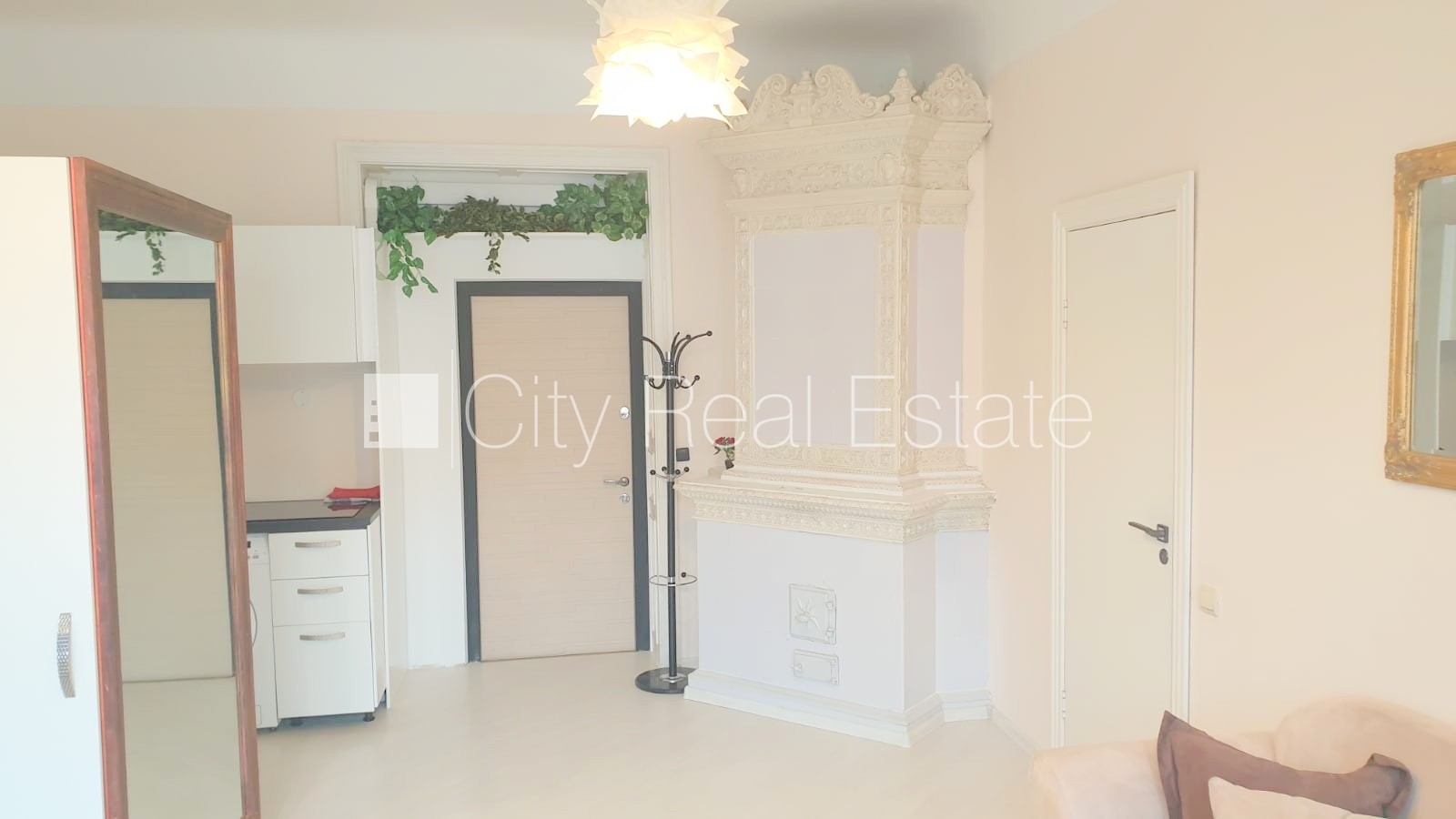 Sludinājumi. Fasādes māja, renovēta māja, ieeja no ielas, ir lifts, kāpņu telpa pēc kosmētiskā remonta, balkons, Cena: 600 EUR/mēn Foto #15