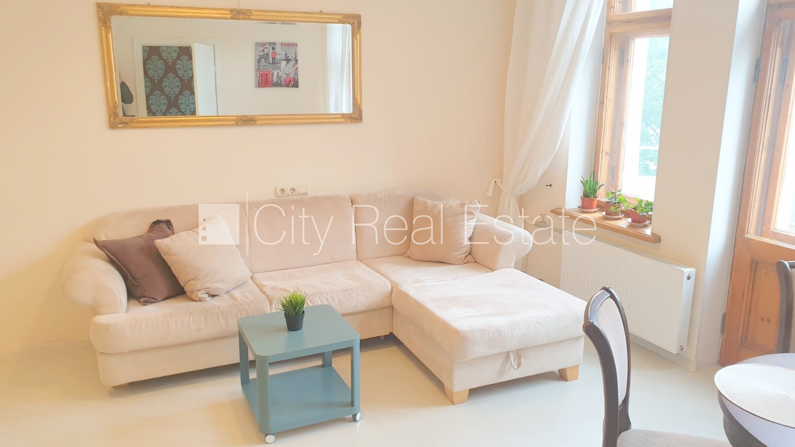 Sludinājumi. Fasādes māja, renovēta māja, ieeja no ielas, ir lifts, kāpņu telpa pēc kosmētiskā remonta, balkons, Cena: 600 EUR/mēn Foto #5