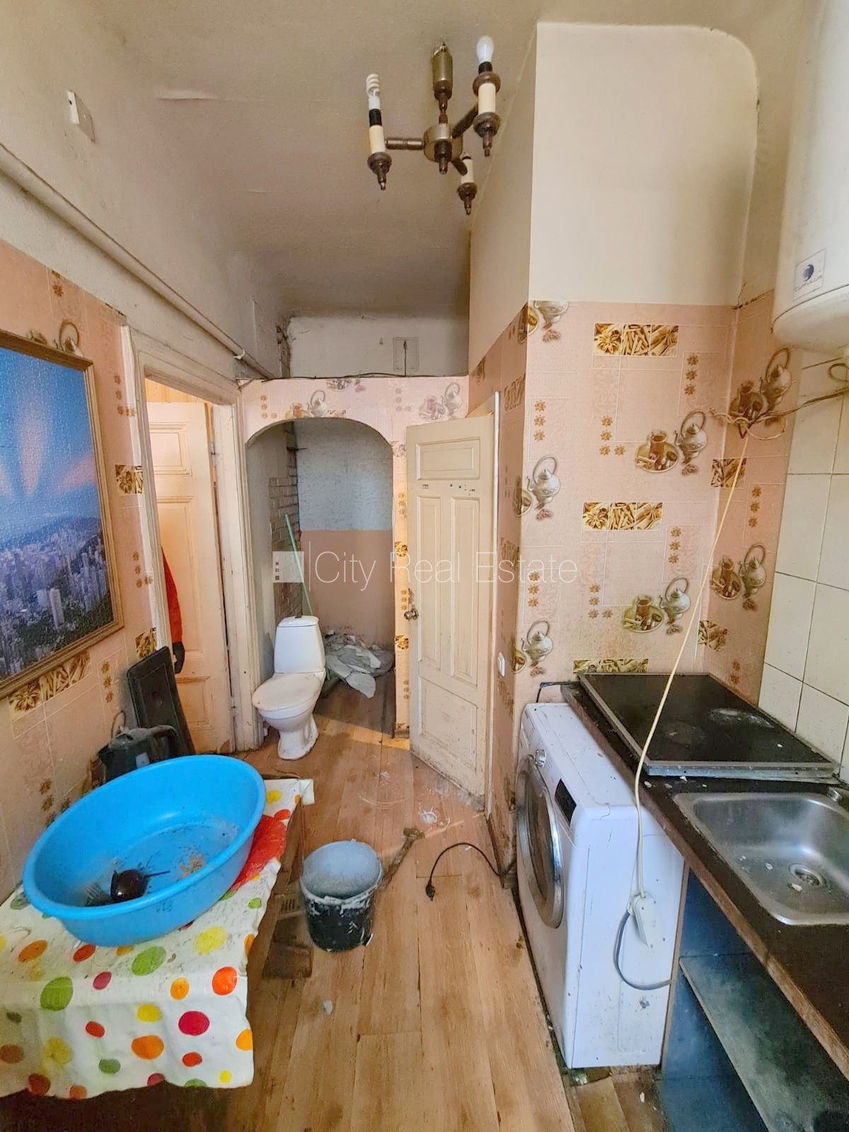 Sludinājumi. Pagalma māja, slēgta teritorija, ieeja no pagalma, viena istaba izolēta, virtuve, augstie griesti, Cena: 160 EUR/mēn Foto #7