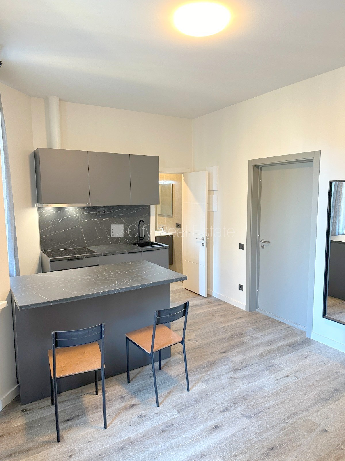 Sludinājumi. Projekts - Matīsa 38, pagalma māja, renovēta māja, slēgts pagalms, ieeja no ielas un pagalma, kāpņu Cena: 350 EUR/mēn Foto #2