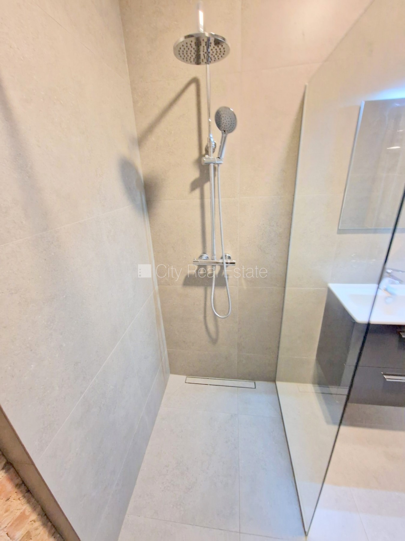 Sludinājumi. Projekts - Matīsa 38, pagalma māja, renovēta māja, slēgts pagalms, ieeja no ielas un pagalma, kāpņu Cena: 350 EUR/mēn Foto #11