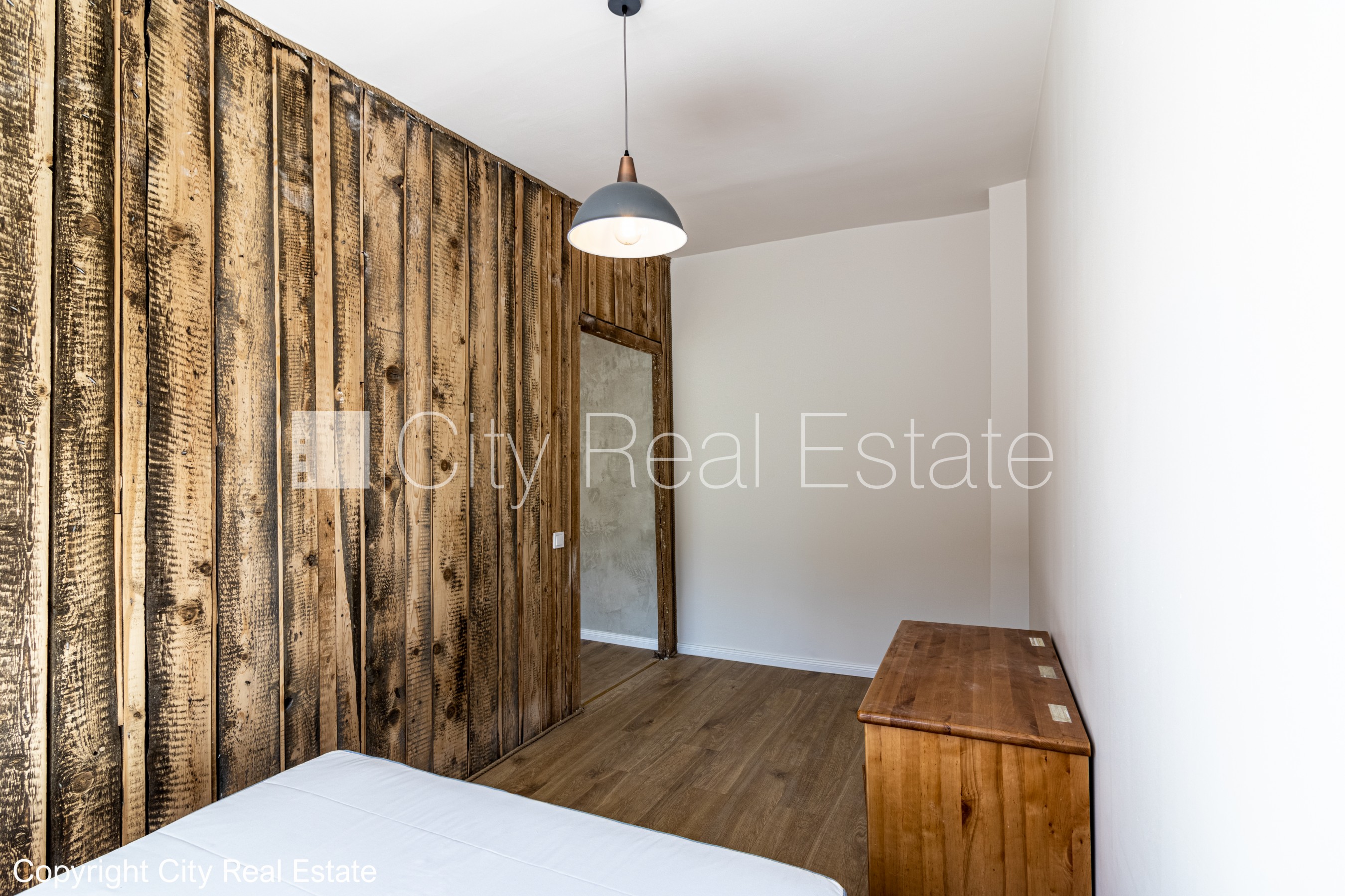 Sludinājumi. Fasādes māja, renovēta māja, bruģēts piebraucamais ceļš, viena istaba caurstaigājama, virtuve, Cena: 117000 EUR Foto #3