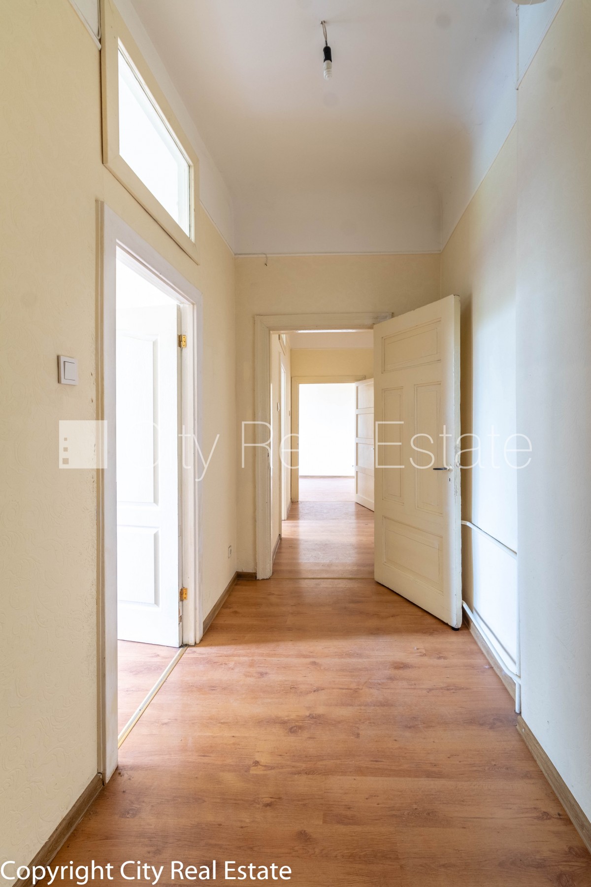 Sludinājumi. Fasādes māja, renovēta māja, iežogota teritorija, vieta automašīnai, ieeja no ielas un pagalma, Cena: 360 EUR/mēn Foto #16