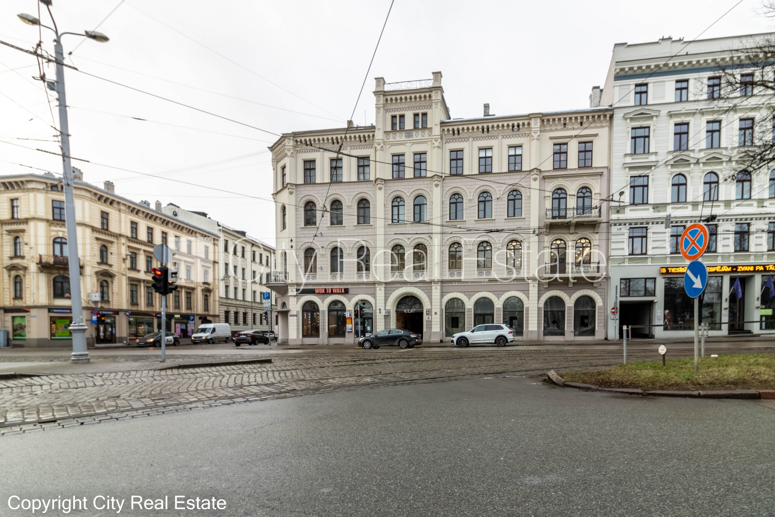 Sludinājumi. Fasādes māja, renovēta māja, ieeja no ielas, kāpņu telpa pēc kosmētiskā remonta, logi vērsti uz Cena: 550 EUR/mēn Foto #18