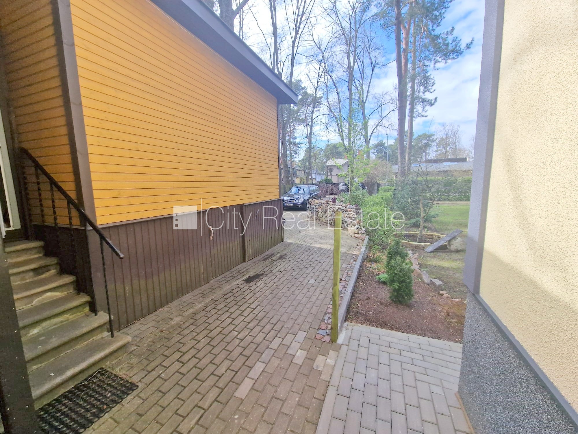 Sludinājumi. Fasādes māja, renovēta māja, slēgts pagalms, iežogota teritorija, vieta automašīnai, ieeja no Cena: 1200 EUR/mēn Foto #16