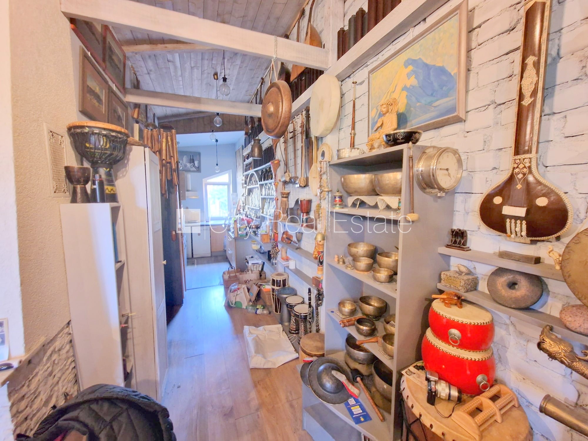 Sludinājumi. Fasādes māja, renovēta māja, slēgts pagalms, iežogota teritorija, vieta automašīnai, ieeja no Cena: 1200 EUR/mēn Foto #5