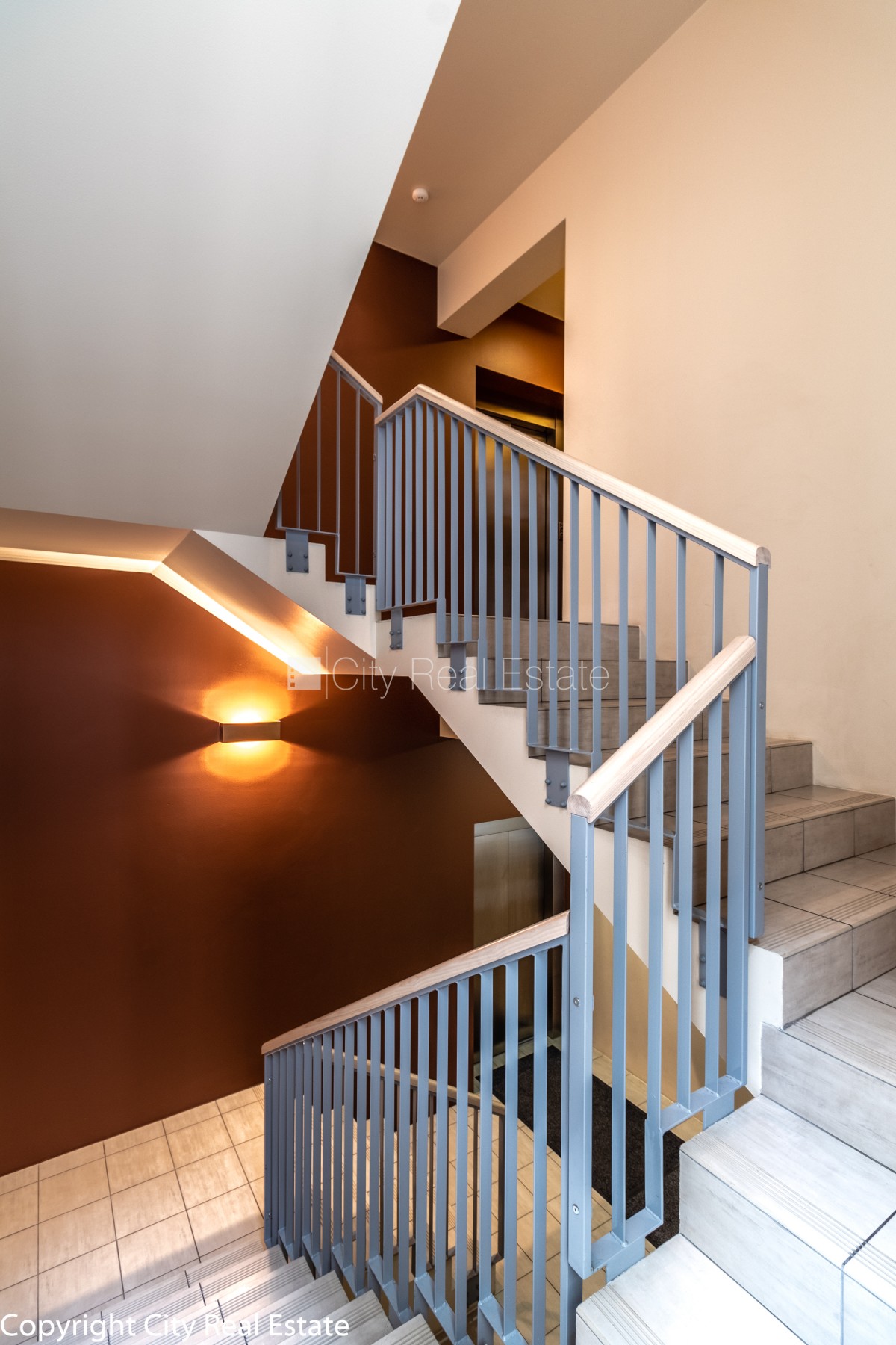 Sludinājumi. Zeme īpašumā, jaunceltne, fasādes māja, bruģēts piebraucamais ceļš, ieeja no ielas, luksuss Cena: 302000 EUR Foto #18