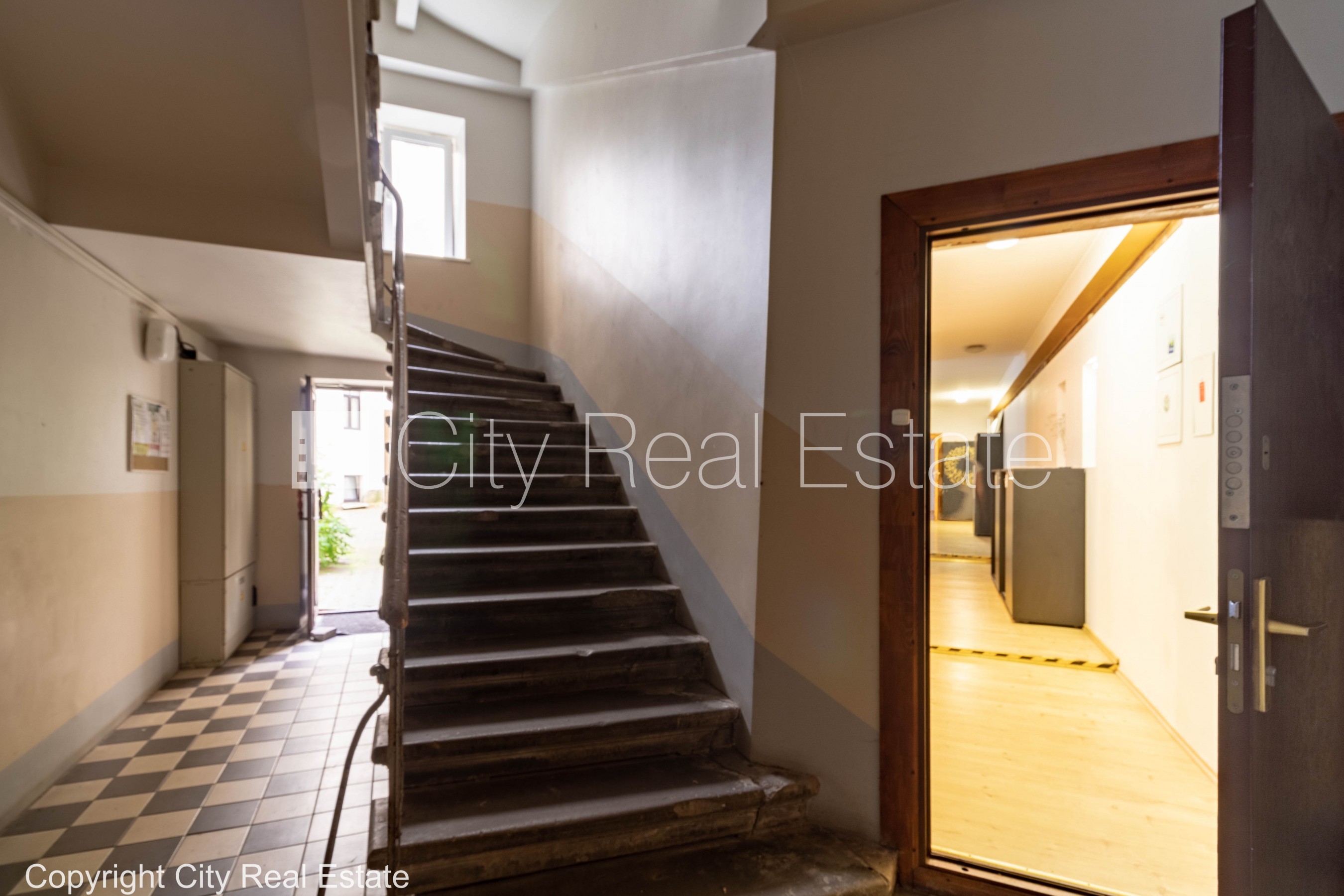 Sludinājumi. Projekts - Krišjāņa Valdemāra 39, pagalma ēka, vieta automašīnai, ieeja no pagalma, kāpņu telpa pēc Cena: 157000 EUR Foto #22