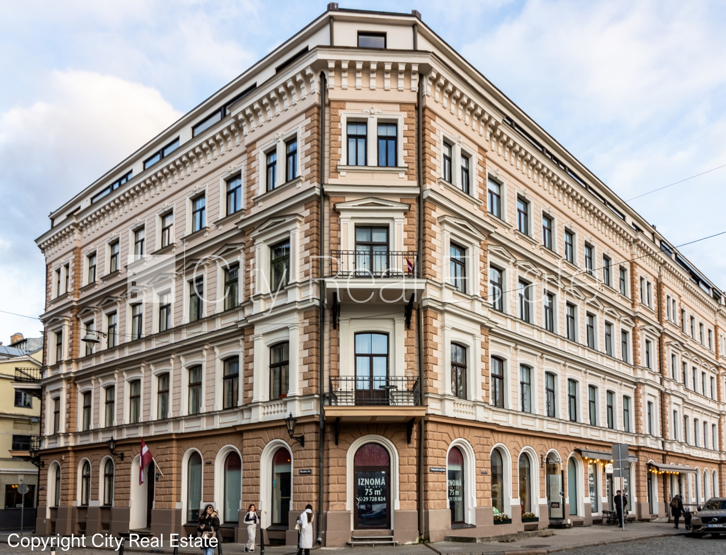 Sludinājumi. Fasādes māja, ieeja no ielas, logi vērsti mājas abās pusēs, viena istaba izolēta, viesistaba 18.6 Cena: 127500 EUR Foto #24