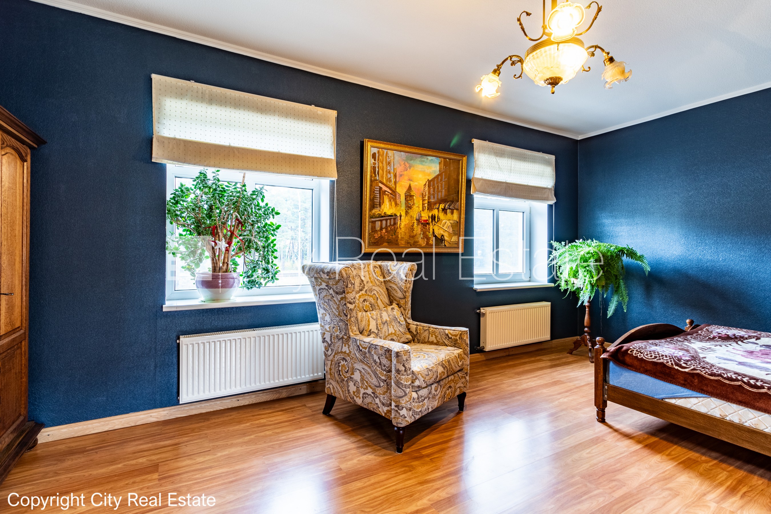 Sludinājumi. Renovēta māja, keramzīta bloku sienas, labiekārtota apzaļumota teritorija, iežogota teritorija ar Cena: 690000 EUR Foto #8