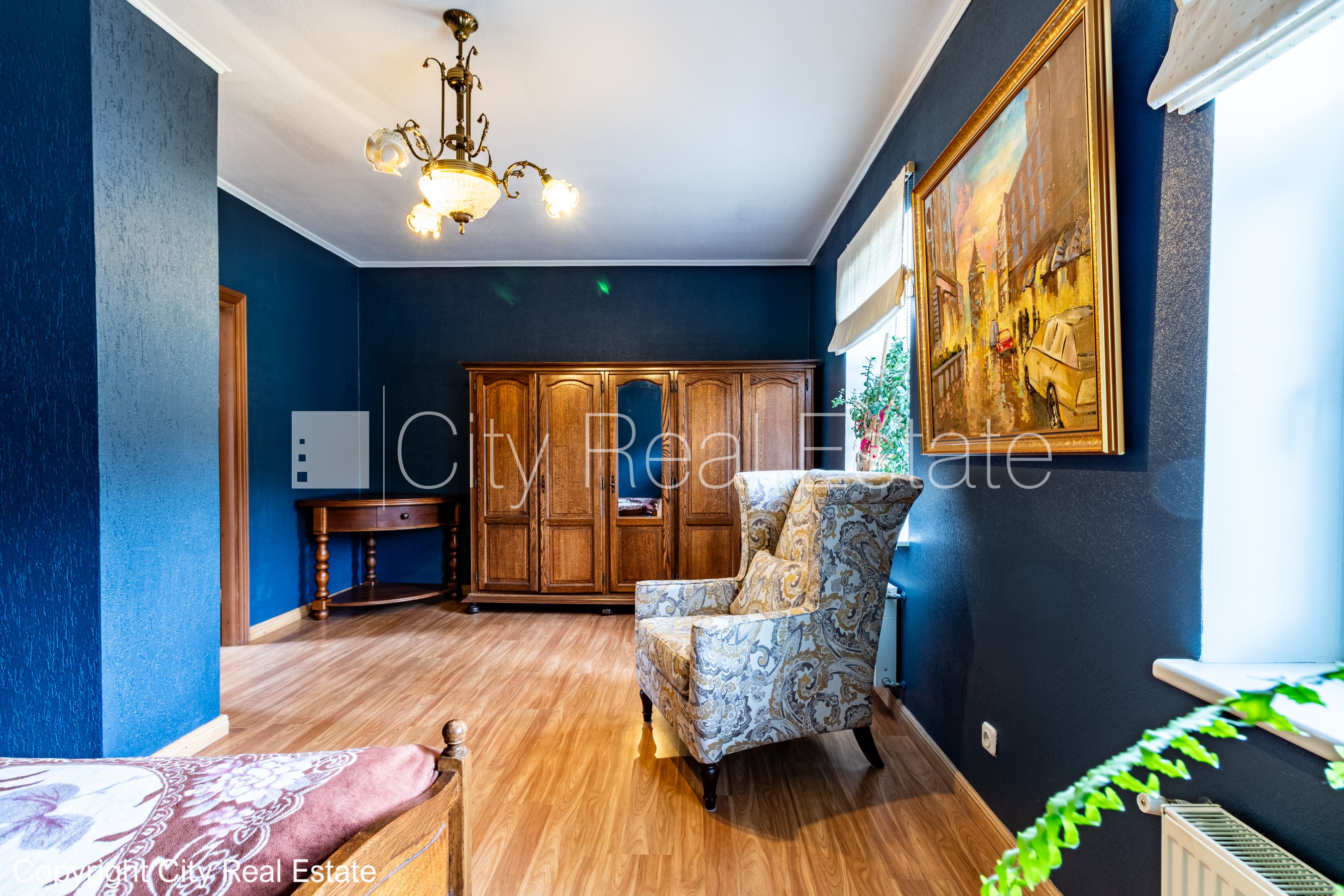 Sludinājumi. Renovēta māja, keramzīta bloku sienas, labiekārtota apzaļumota teritorija, iežogota teritorija ar Cena: 690000 EUR Foto #10