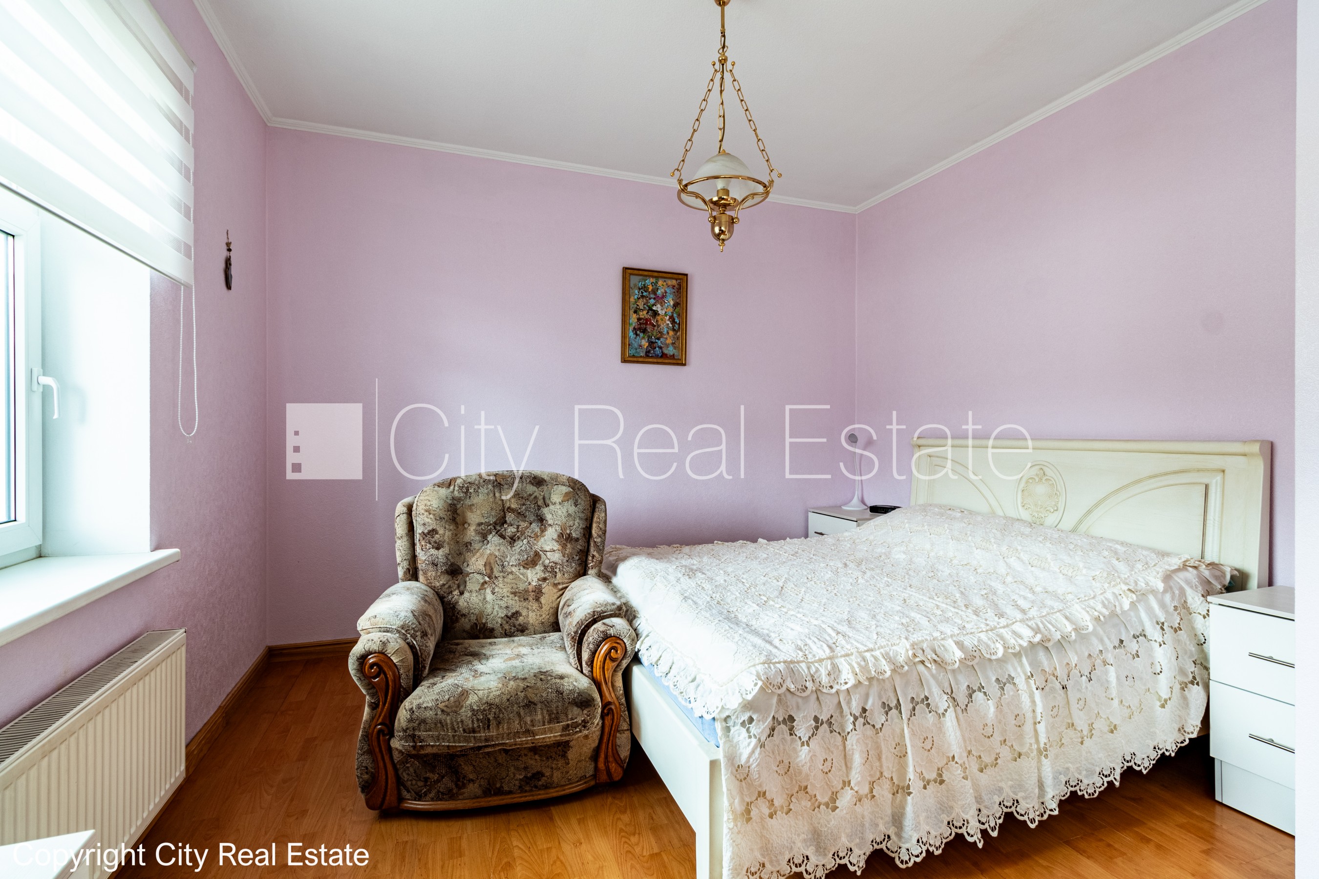 Sludinājumi. Renovēta māja, keramzīta bloku sienas, labiekārtota apzaļumota teritorija, iežogota teritorija ar Cena: 690000 EUR Foto #12