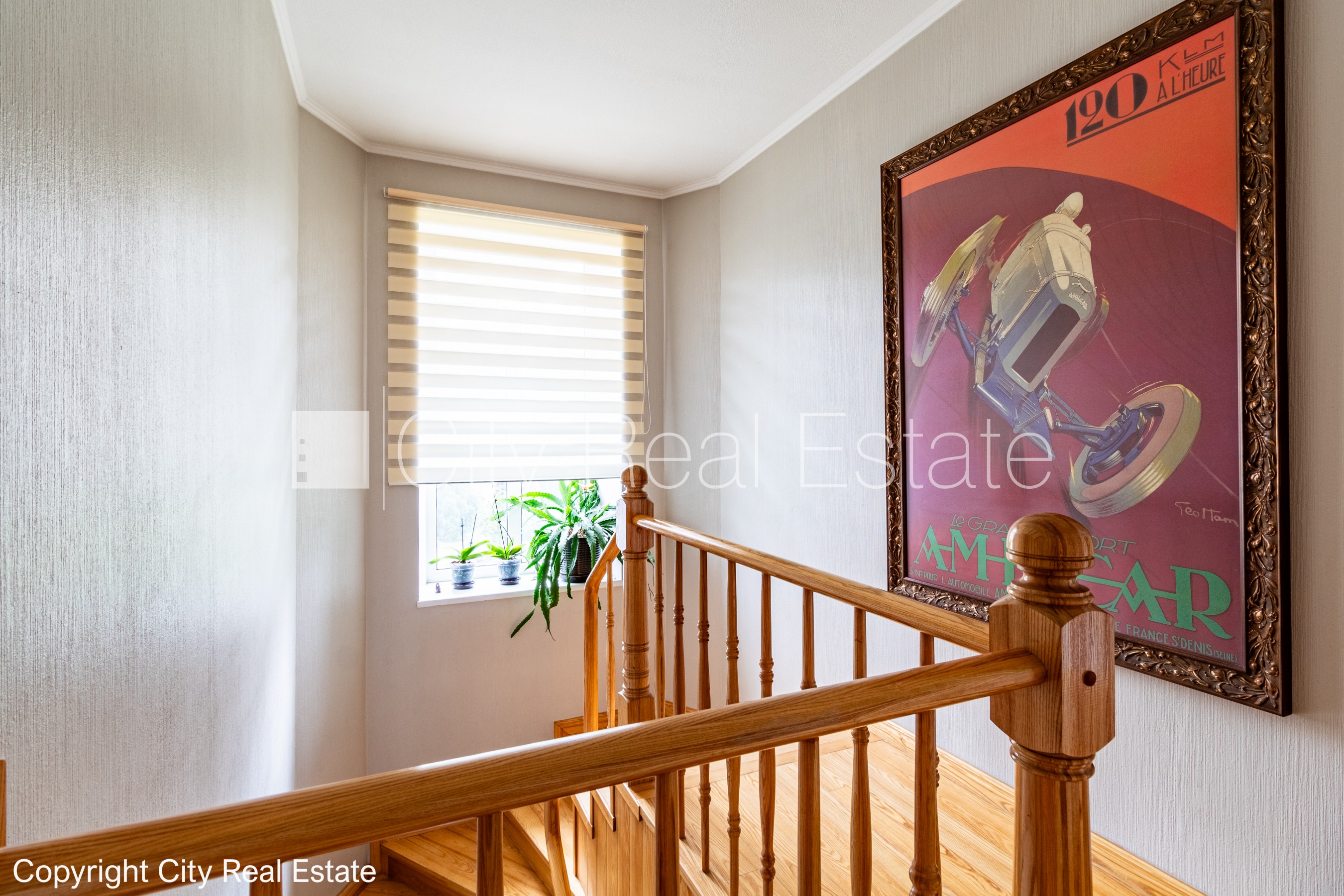 Sludinājumi. Renovēta māja, keramzīta bloku sienas, labiekārtota apzaļumota teritorija, iežogota teritorija ar Cena: 690000 EUR Foto #17