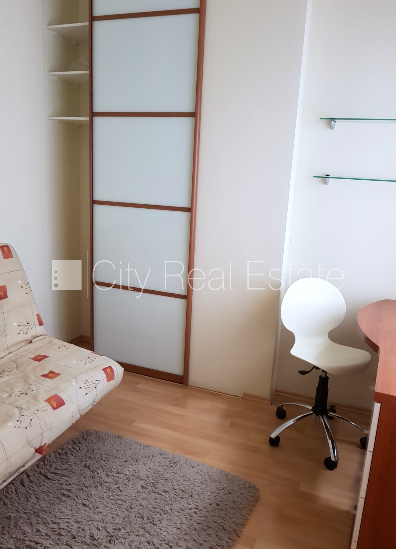 Sludinājumi. Pagalma māja, renovēta māja, fasāde ar dekoratīvo ķieģeļu apdari, slēgts pagalms, teritorijas Cena: 160000 EUR Foto #8