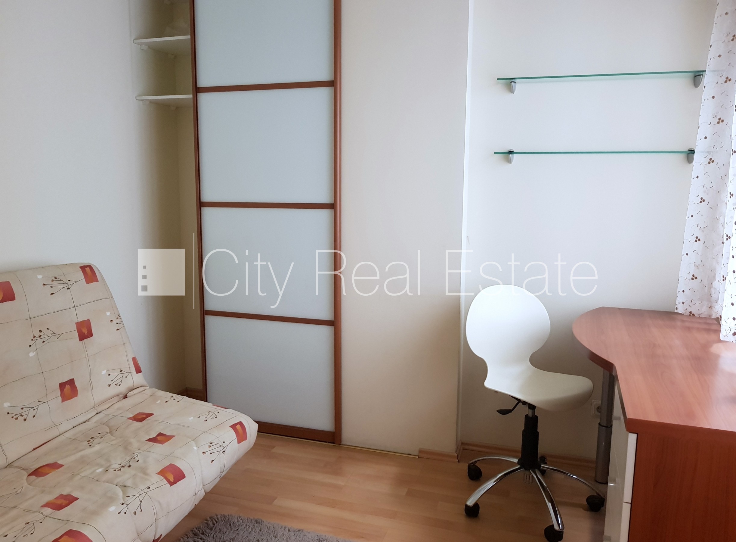 Sludinājumi. Pagalma māja, renovēta māja, fasāde ar dekoratīvo ķieģeļu apdari, slēgts pagalms, teritorijas Cena: 160000 EUR Foto #7