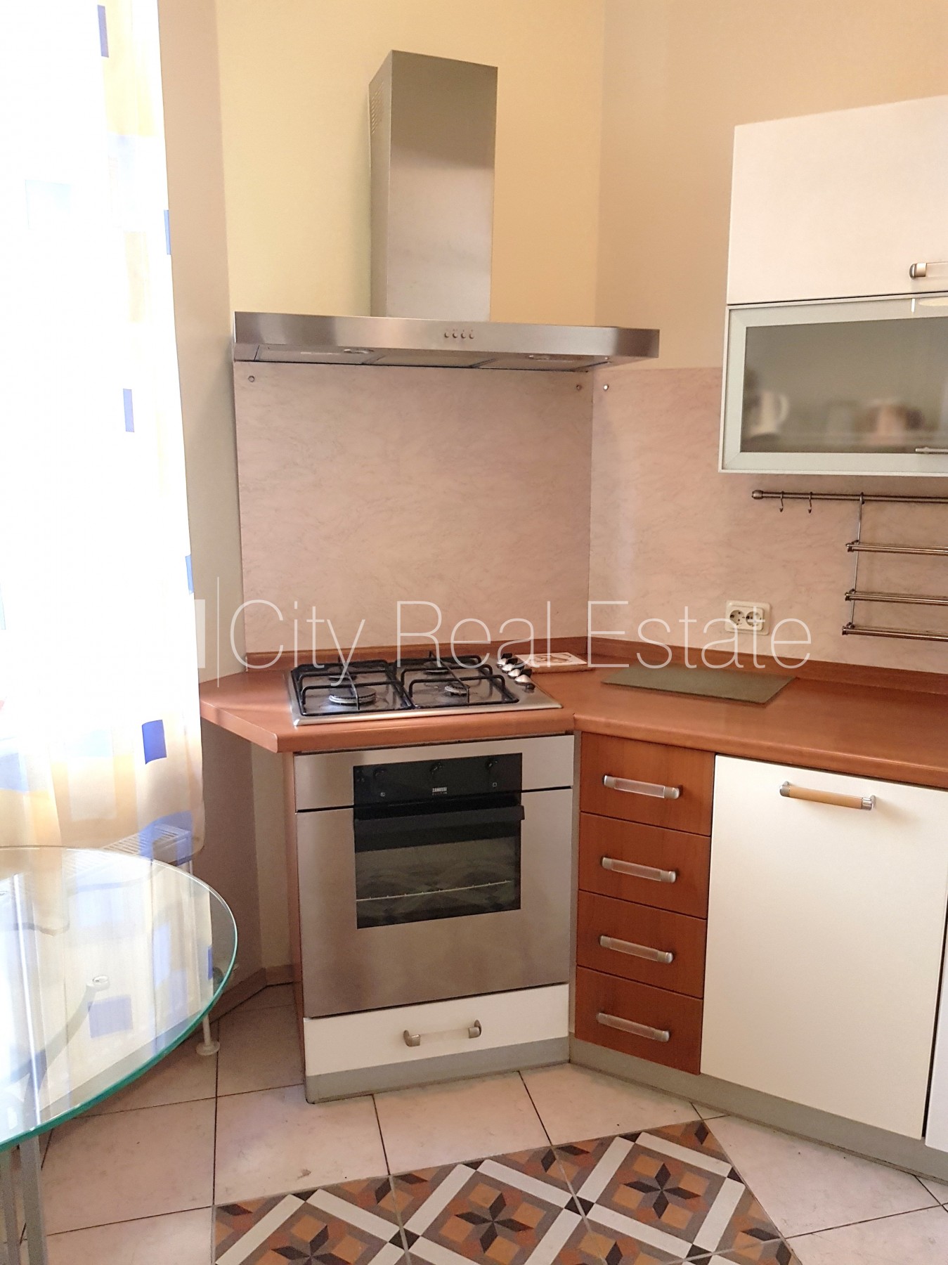 Sludinājumi. Pagalma māja, renovēta māja, fasāde ar dekoratīvo ķieģeļu apdari, slēgts pagalms, teritorijas Cena: 160000 EUR Foto #10