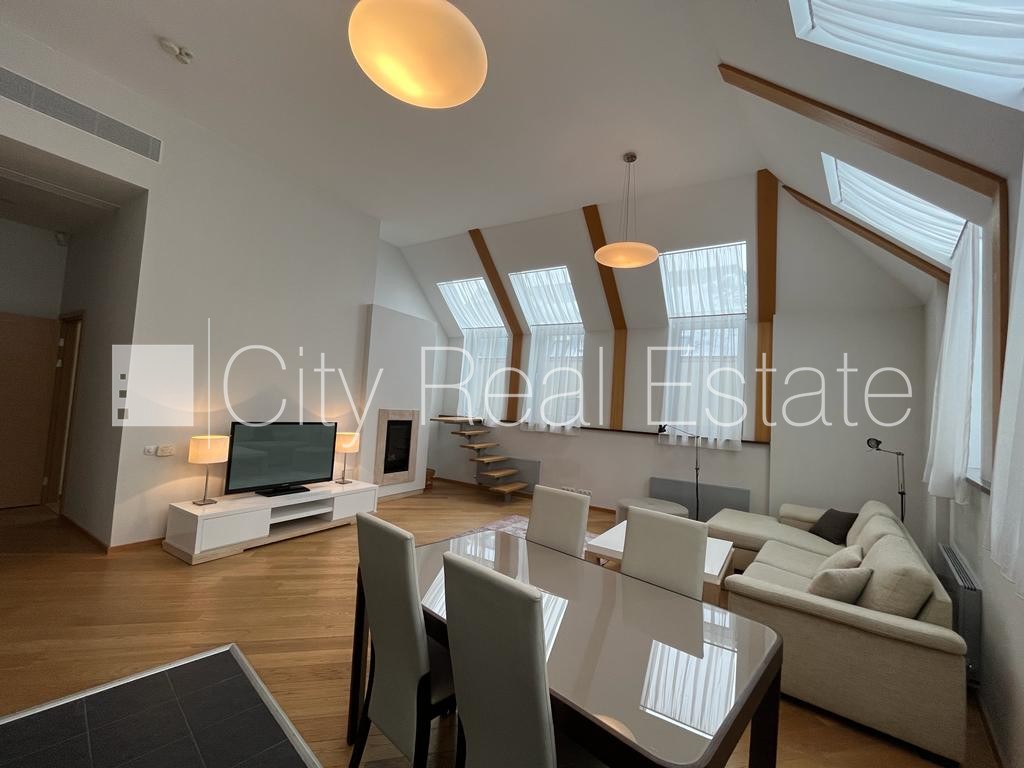 Sludinājumi. Fasādes māja, renovēta māja, ieeja no ielas, ir lifts, kāpņu telpa pēc kapitālā remonta, terase, Cena: 1200 EUR/mēn Foto #5