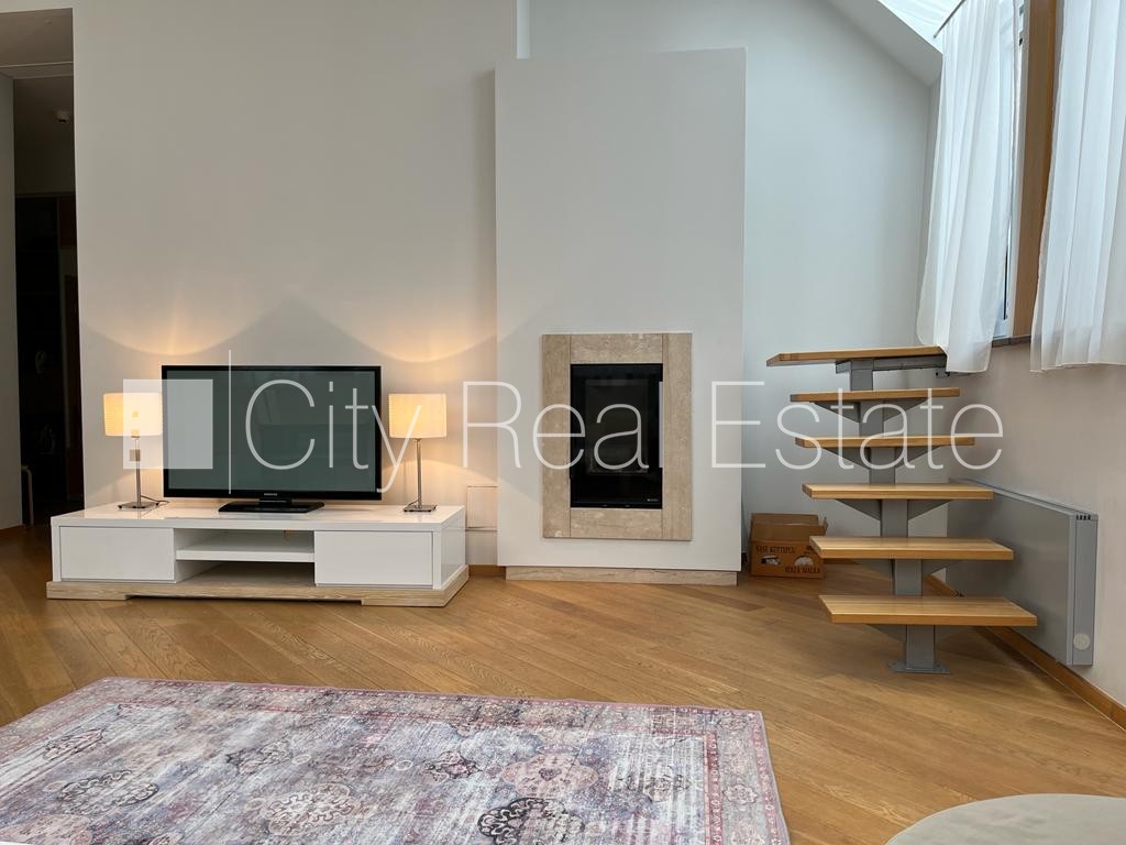 Sludinājumi. Fasādes māja, renovēta māja, ieeja no ielas, ir lifts, kāpņu telpa pēc kapitālā remonta, terase, Cena: 1200 EUR/mēn Foto #8