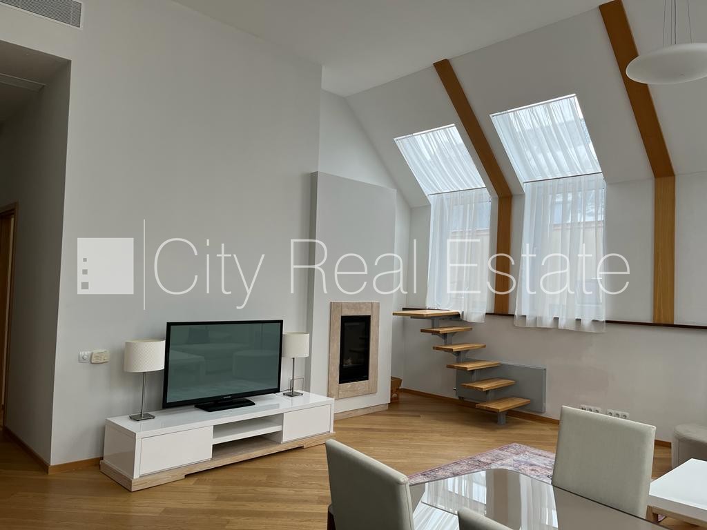 Sludinājumi. Fasādes māja, renovēta māja, ieeja no ielas, ir lifts, kāpņu telpa pēc kapitālā remonta, terase, Cena: 1200 EUR/mēn Foto #7