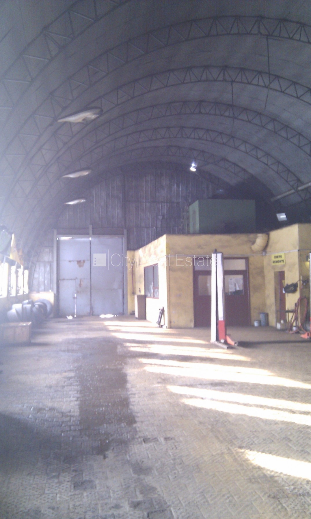 Sludinājumi. Iežogota teritorija, slēgta teritorija, iežogota teritorija ar betona paneļu sētu, vieta vairākām Cena: 978 EUR/mēn Foto #2