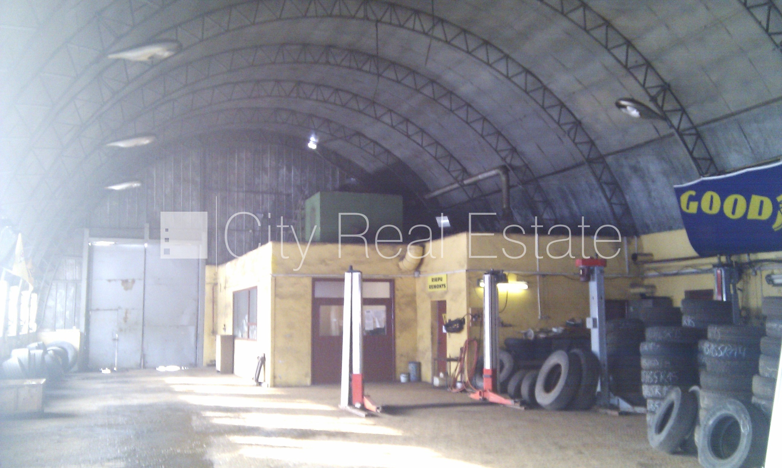 Sludinājumi. Iežogota teritorija, slēgta teritorija, iežogota teritorija ar betona paneļu sētu, vieta vairākām Cena: 978 EUR/mēn Foto #6