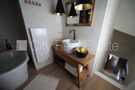 Sludinājumi. Fasādes māja, dzīvokļu skaits ēkā  12 gab., mainīts Jumta segums, labiekārtota apzaļumota Cena: 89990 EUR Foto #25