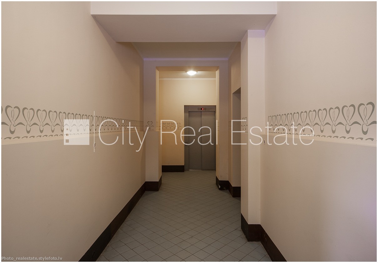 Sludinājumi. Projekts - Pulkveža Nams, fasādes māja, renovēta māja, labiekārtota apzaļumota teritorija, slēgts Cena: 250000 EUR Foto #13