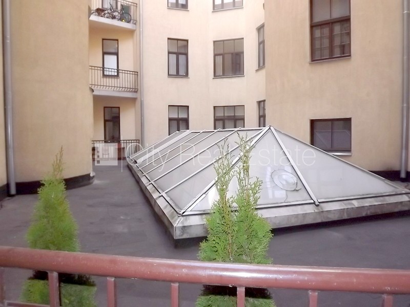 Sludinājumi. Projekts - Pulkveža Nams, fasādes māja, renovēta māja, labiekārtota apzaļumota teritorija, slēgts Cena: 250000 EUR Foto #14