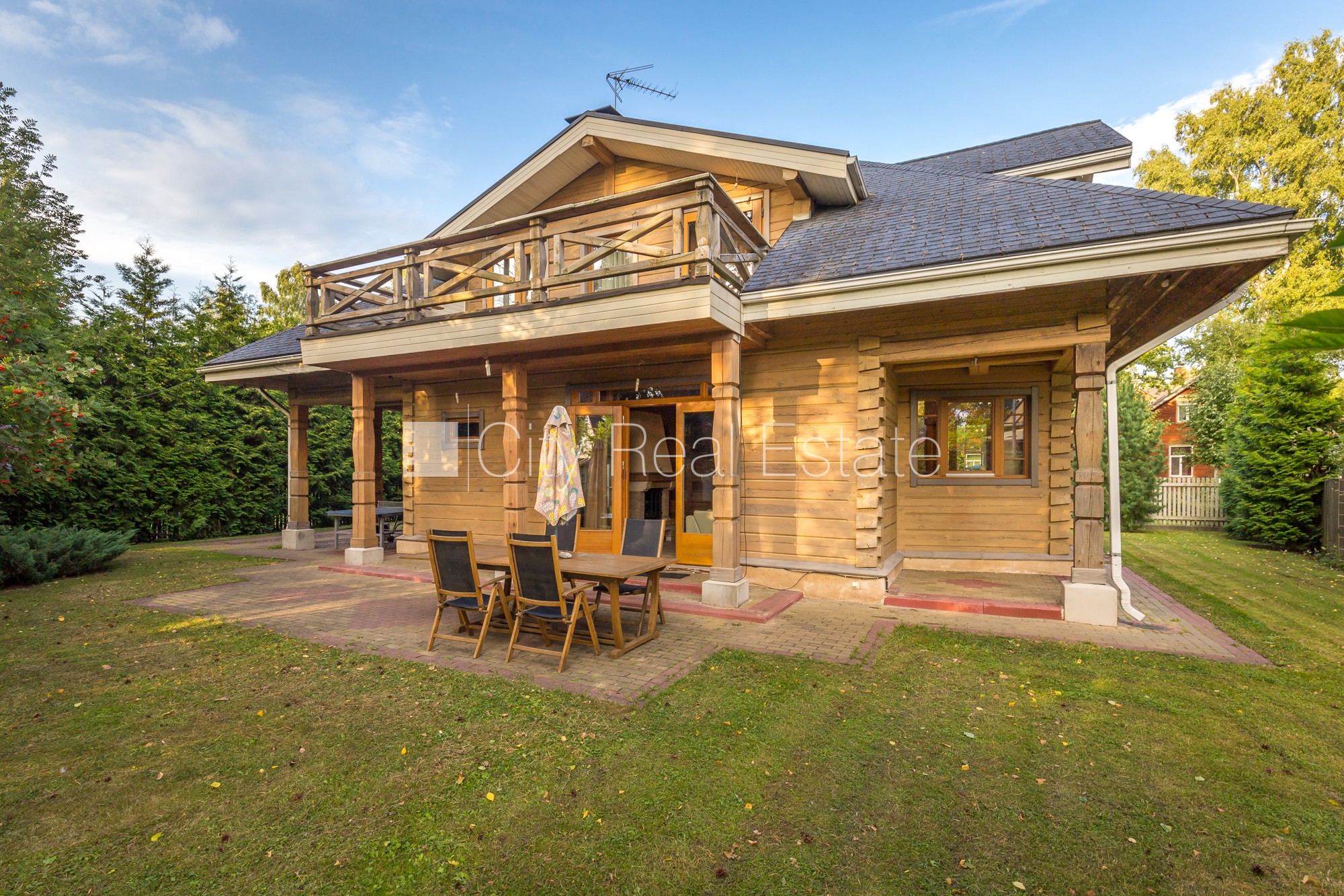 Sludinājumi. Privātmāja, jaunceltne, guļbūves dzīvojamā māja, labiekārtots apzaļumots pagalms, iežogota Cena: 3400 EUR/mēn Foto #10