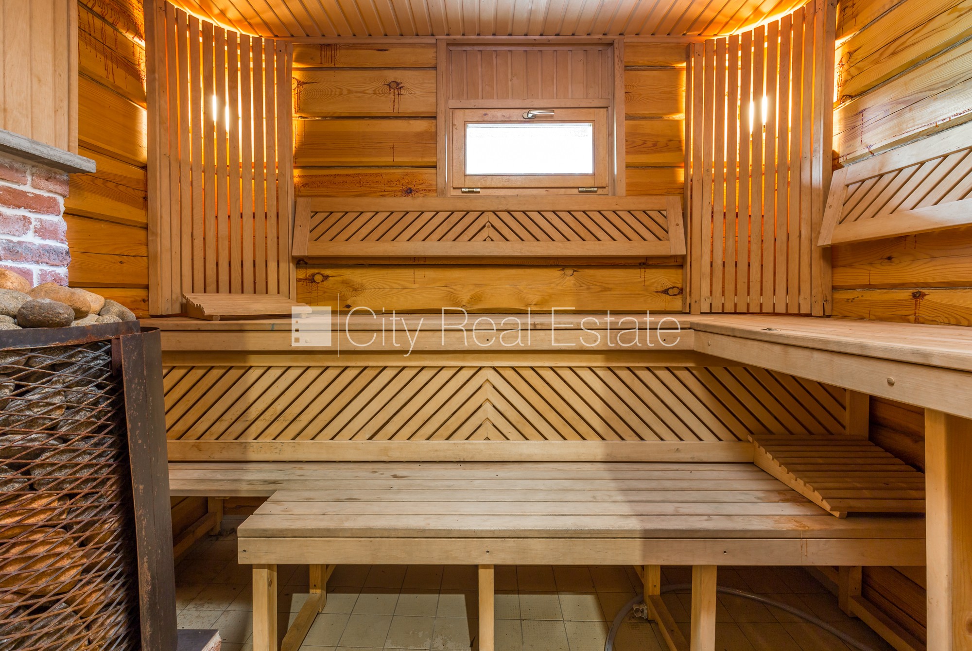 Sludinājumi. Privātmāja, jaunceltne, guļbūves dzīvojamā māja, labiekārtots apzaļumots pagalms, iežogota Cena: 3400 EUR/mēn Foto #8