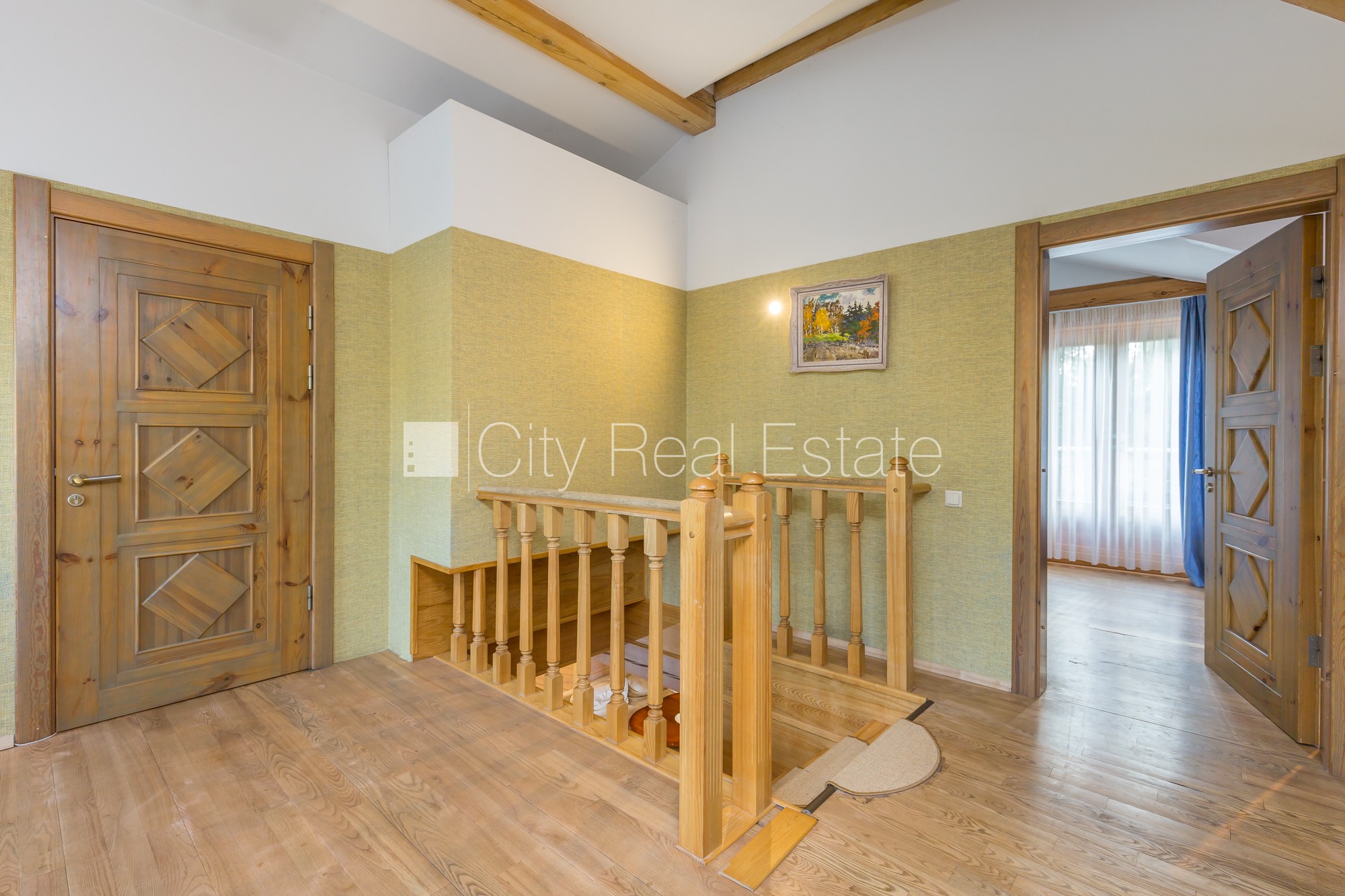 Sludinājumi. Privātmāja, jaunceltne, guļbūves dzīvojamā māja, labiekārtots apzaļumots pagalms, iežogota Cena: 3400 EUR/mēn Foto #4