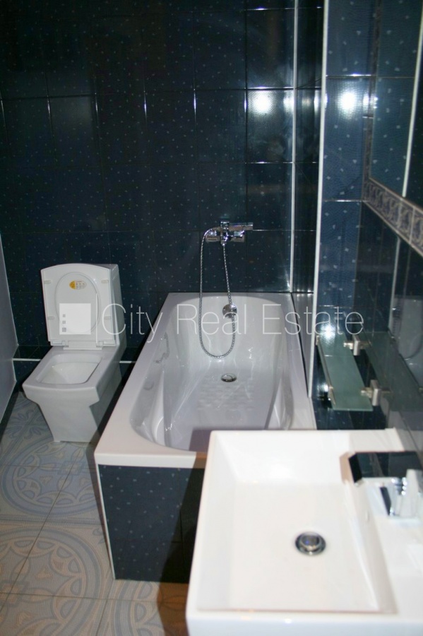 Sludinājumi. Projekts - Aleksandra Čaka 33, pagalma māja, renovēta māja, ieeja no pagalma, studio tipa, virtuve Cena: 420 EUR/mēn Foto #7