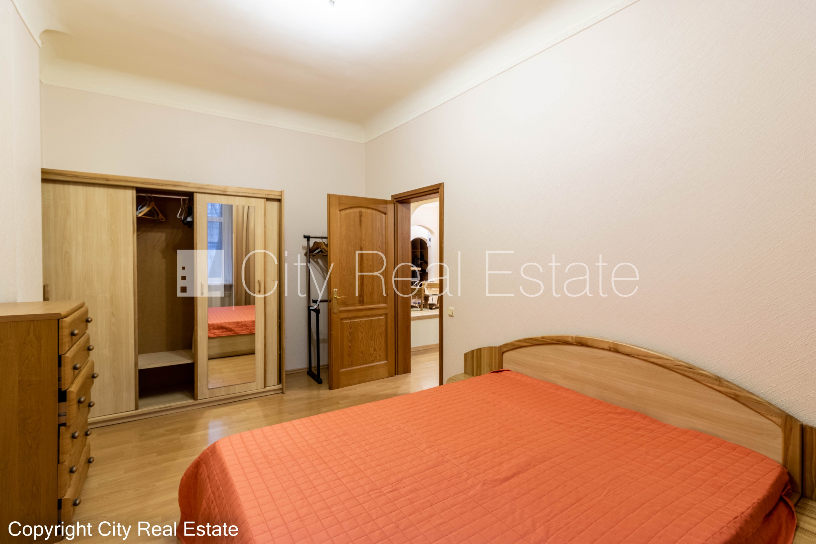 Sludinājumi. Pagalma māja, labiekārtota apzaļumota teritorija, ieeja no pagalma, guļamistabu skaits 1 gab., Cena: 600 EUR/mēn Foto #12