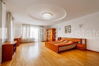 Sludinājumi. Slēgta teritorija, garāža vienai automašīnai, terase, guļamistabu skaits 3 gab., studio tipa, Cena: 295000 EUR Foto #9