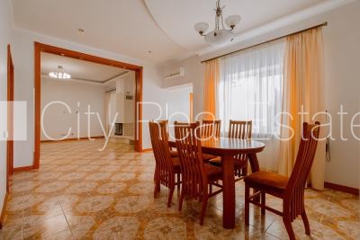 Sludinājumi. Slēgta teritorija, garāža vienai automašīnai, terase, guļamistabu skaits 3 gab., studio tipa, Cena: 295000 EUR Foto #11