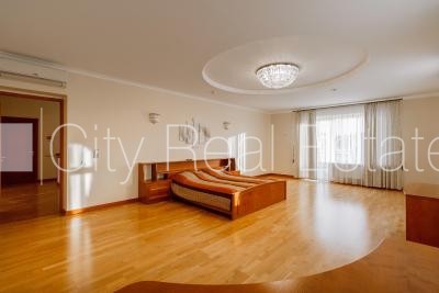 Sludinājumi. Slēgta teritorija, garāža vienai automašīnai, terase, guļamistabu skaits 3 gab., studio tipa, Cena: 295000 EUR Foto #10