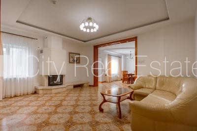 Sludinājumi. Slēgta teritorija, garāža vienai automašīnai, terase, guļamistabu skaits 3 gab., studio tipa, Cena: 295000 EUR Foto #4