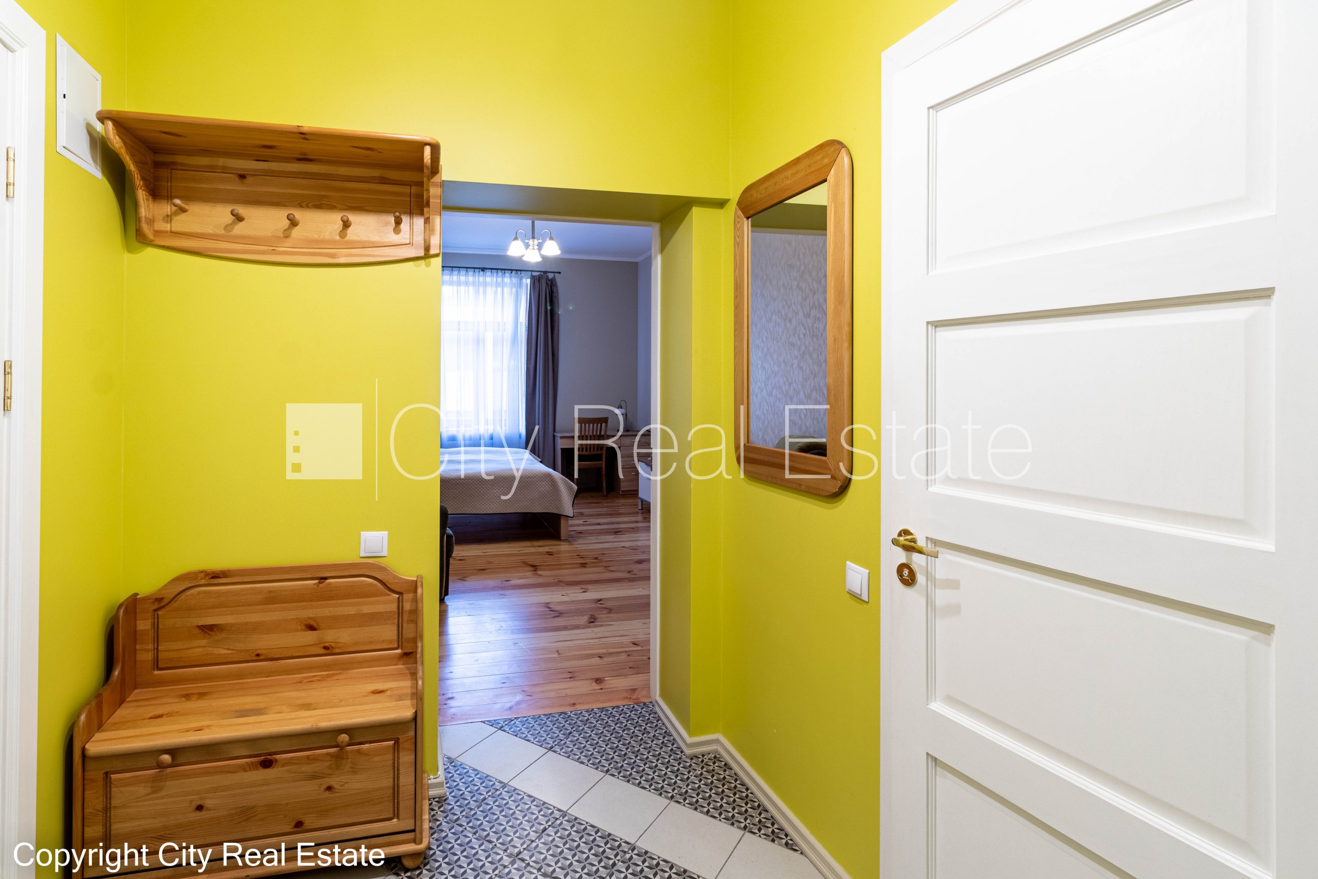 Sludinājumi. Pagalma ēka, renovēta māja, slēgts pagalms, pagalmā bērnu spēļu laukums, ir lifts, kāpņu telpa pēc Cena: 500 EUR/mēn Foto #9