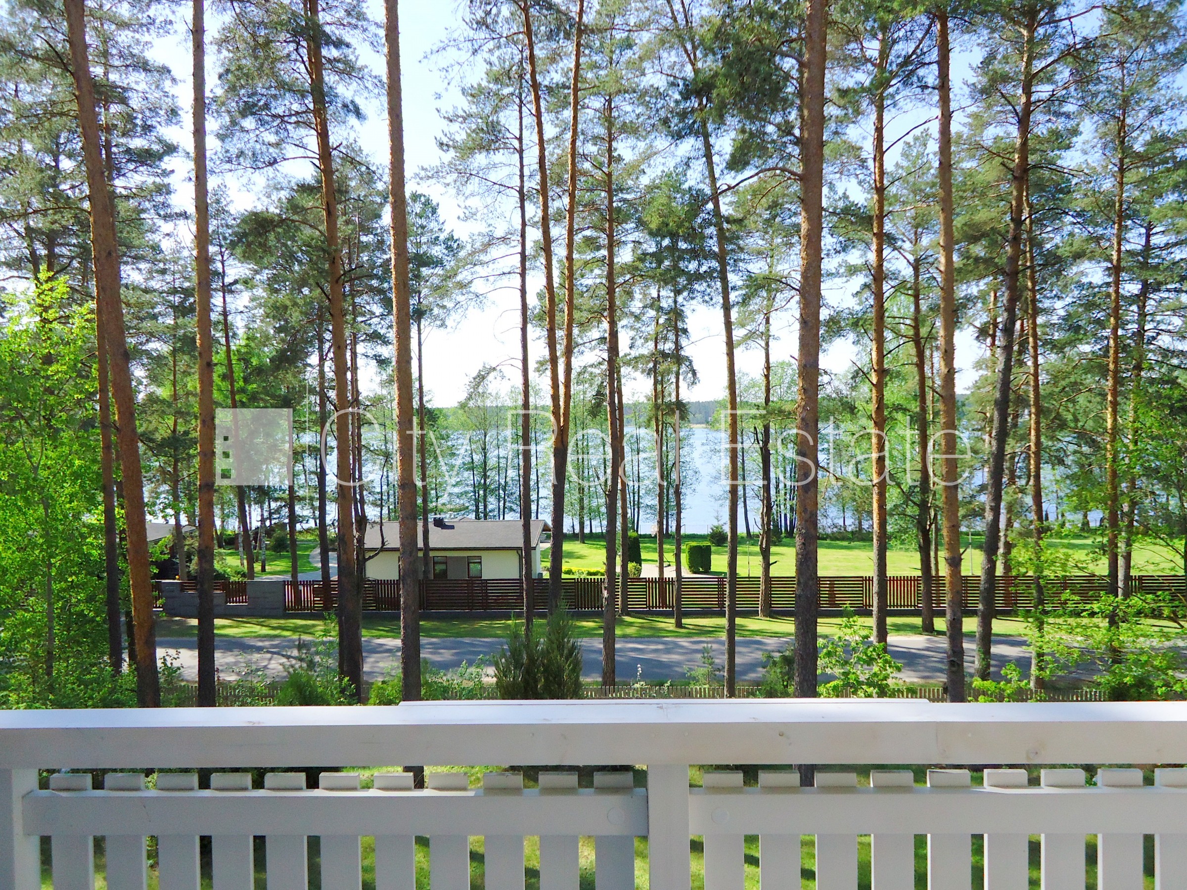 Sludinājumi. Zeme īpašumā, jaunceltne, dakstiņu jumta segums, ķieģeļu mūra sienas, labiekārtota apzaļumota Cena: 525000 EUR Foto #22