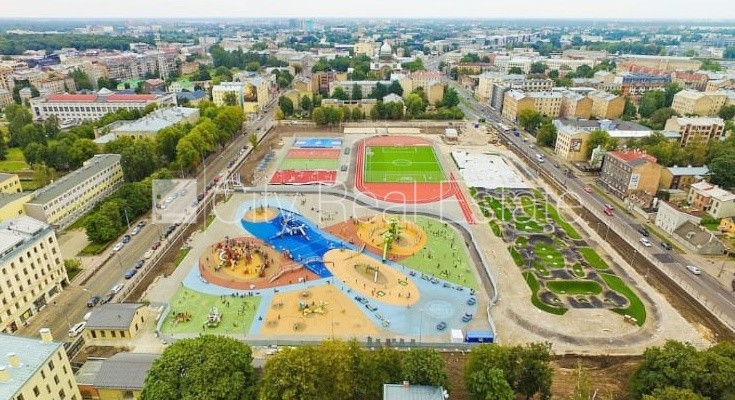 Объявление. Фасадный дом, реновированный дом, благоустроенный озеленённый двор, закрытый двор, вход с улицы, Цена: 320 EUR/мес. Foto #10