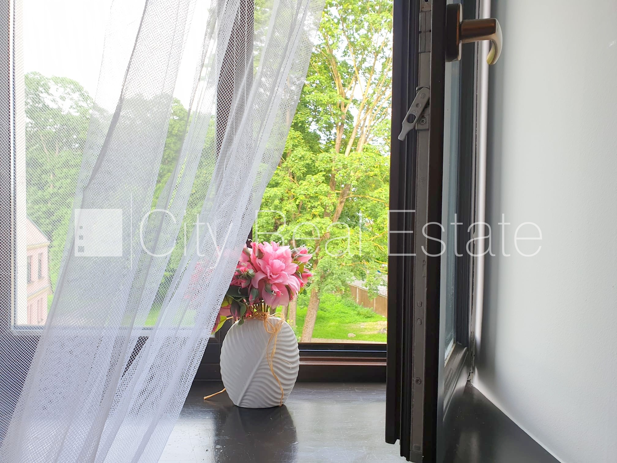 Sludinājumi. Projekts - Katoļu 9, fasādes māja, renovēta māja, labiekārtota apzaļumota teritorija, slēgts Cena: 450 EUR/mēn Foto #10