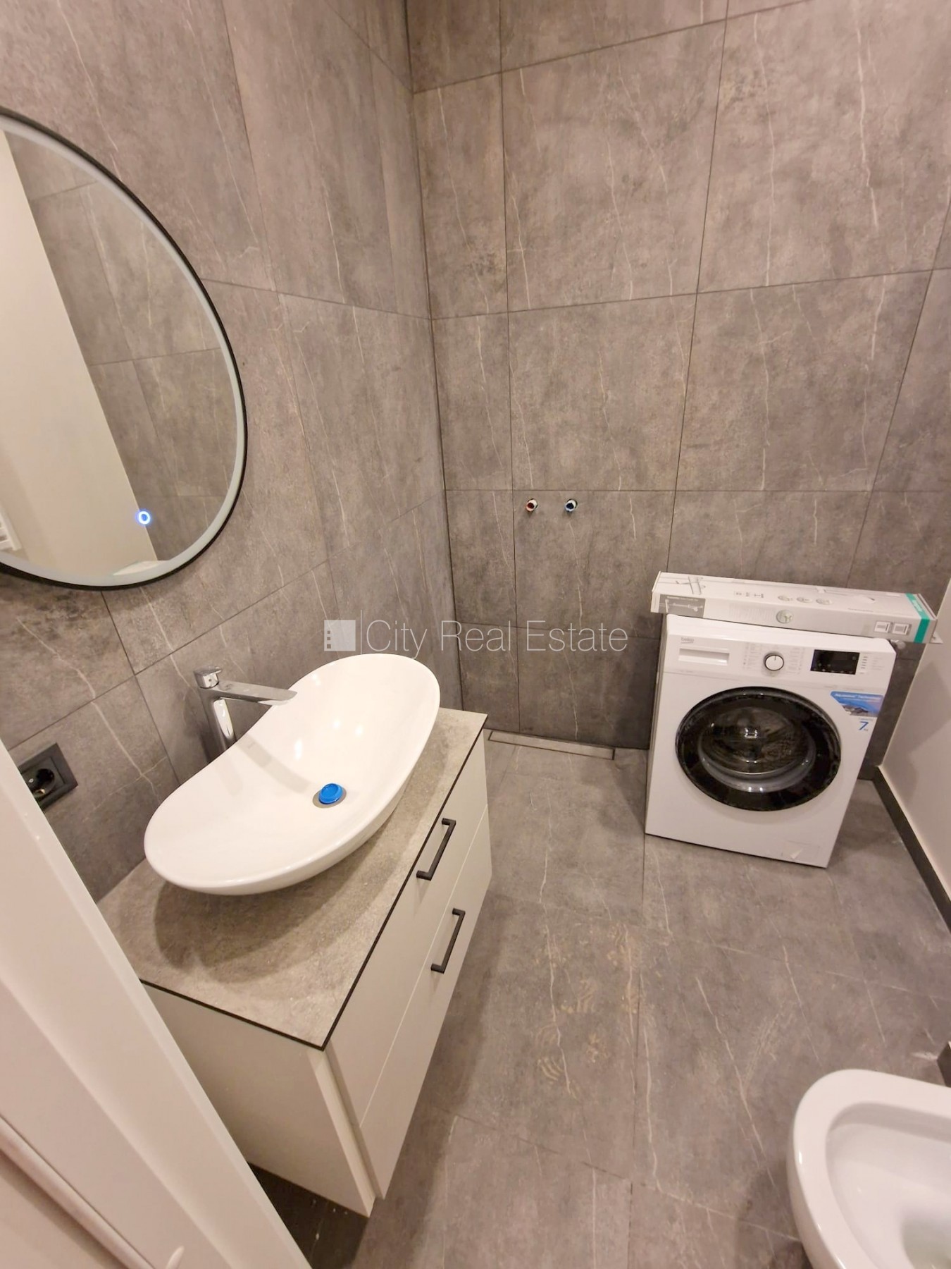 Объявление. Проект - Matīsa 38 (Матиса 38), фасадный дом, реновированный дом, закрытый двор, вход с улицы, Цена: 320 EUR/мес. Foto #7