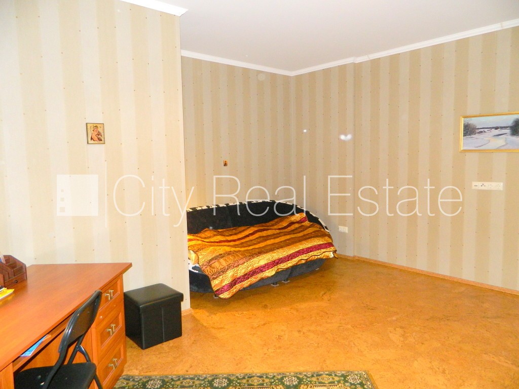 Sludinājumi. Privātmāja, jaunceltne, labiekārtota apzaļumota teritorija, teritorijas iebrauktuves vārti aprīkoti Cena: 345500 EUR Foto #16